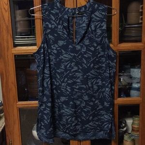 Banana Republic Dark / Med Grey Blue Top Size Lg